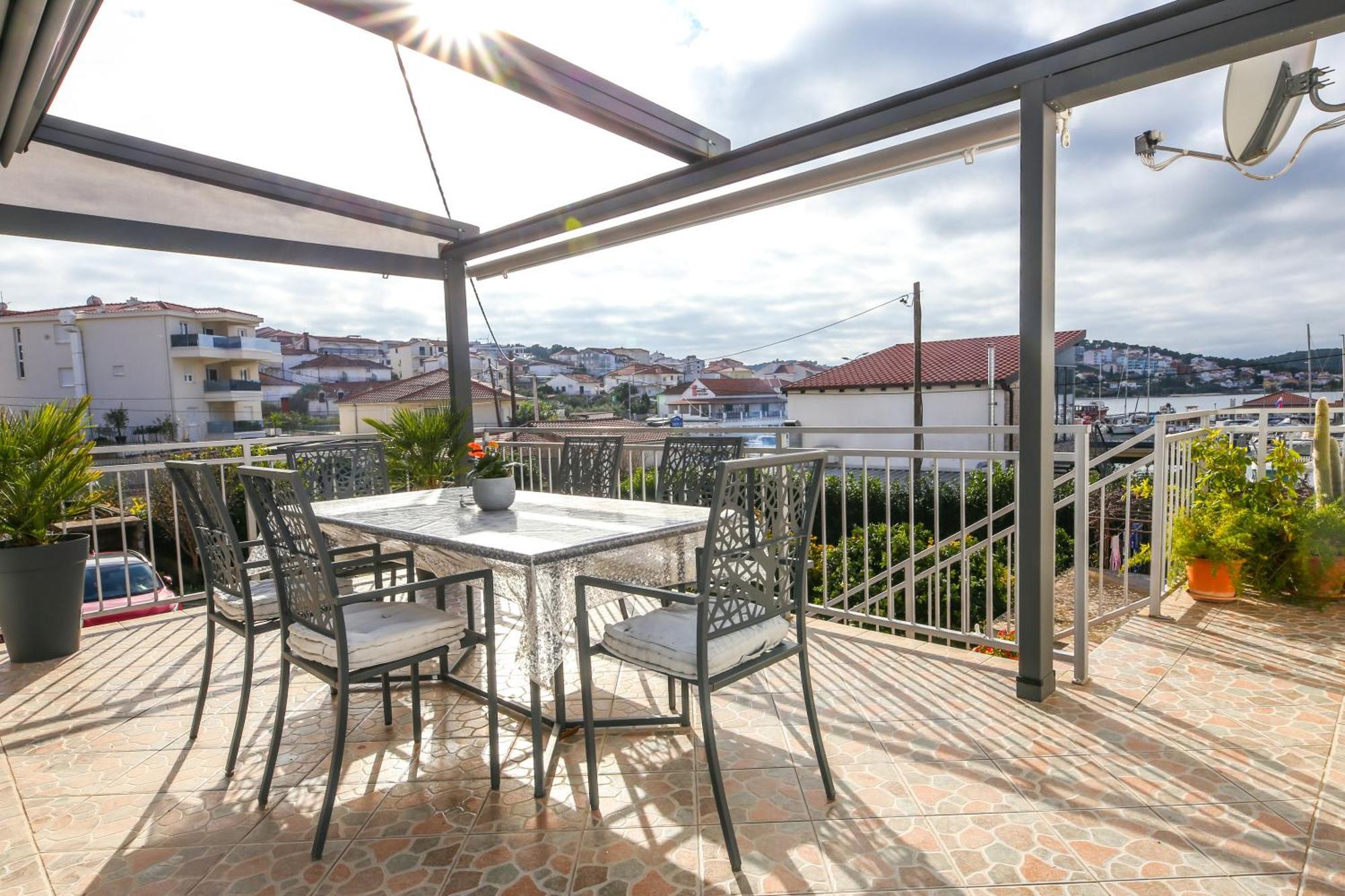 Apartments Vaska Trogir Exterior photo