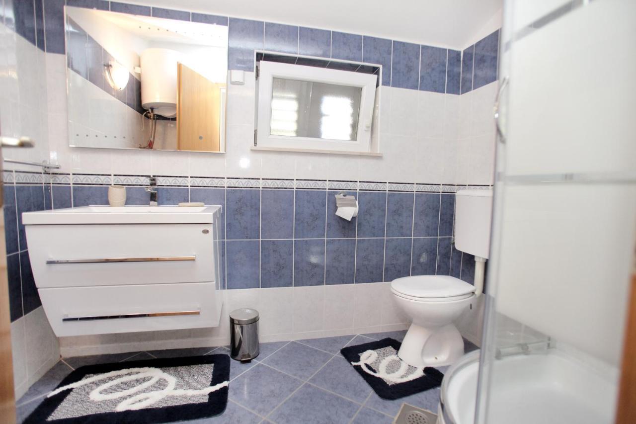 Apartments Vaska Trogir Exterior photo