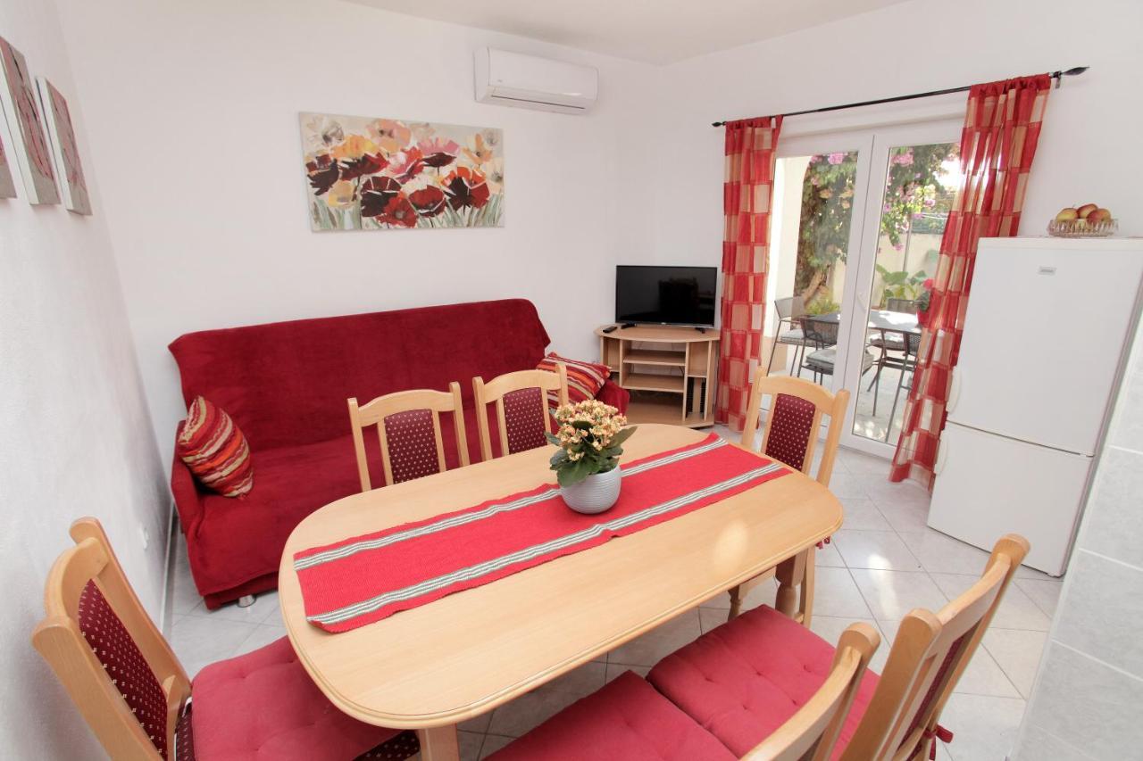 Apartments Vaska Trogir Exterior photo