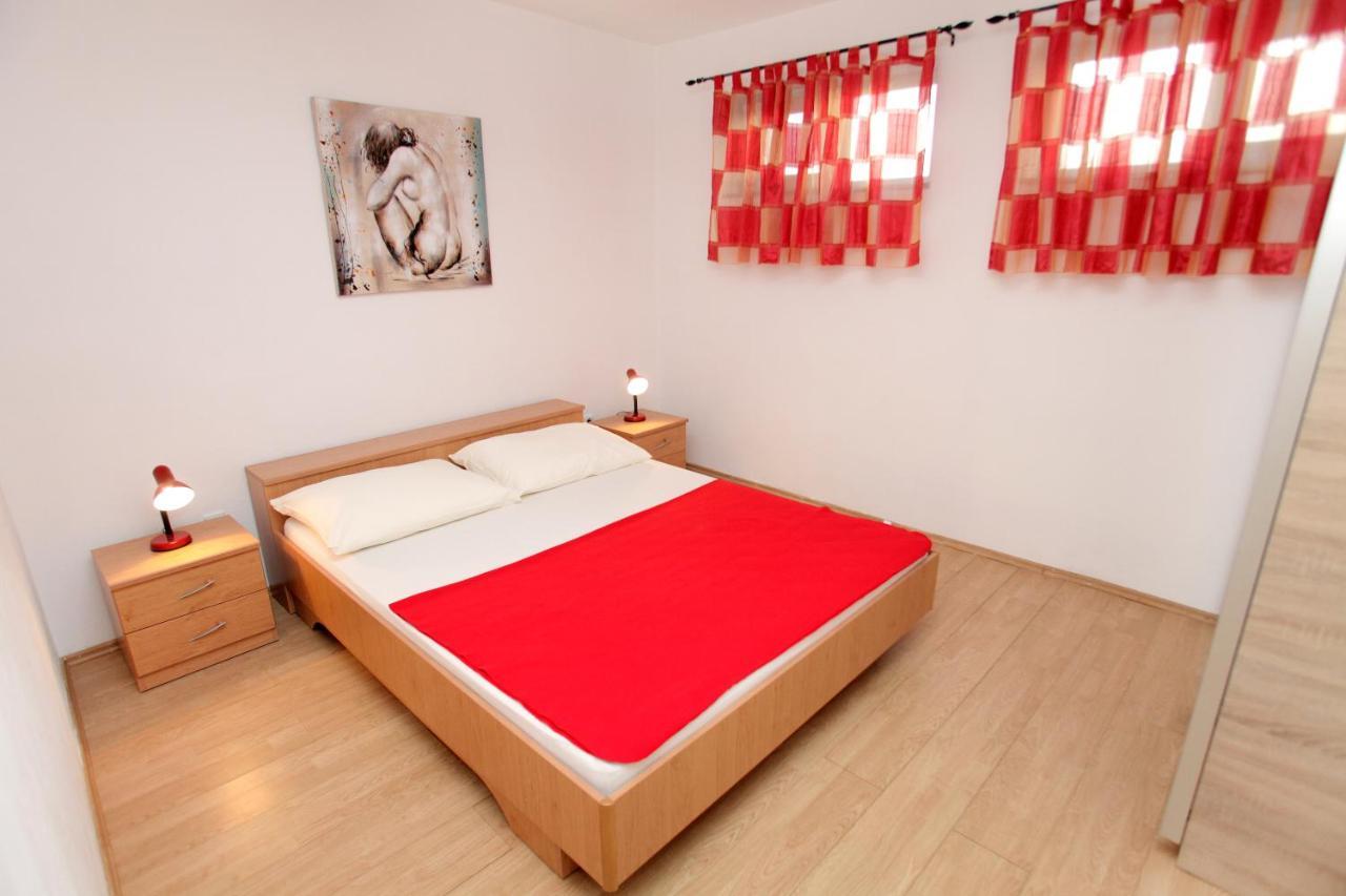 Apartments Vaska Trogir Exterior photo